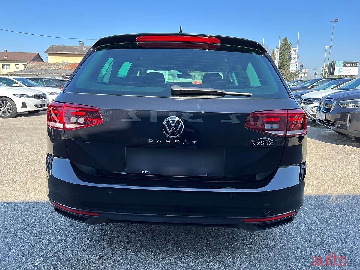 2022' Volkswagen Passat photo #5