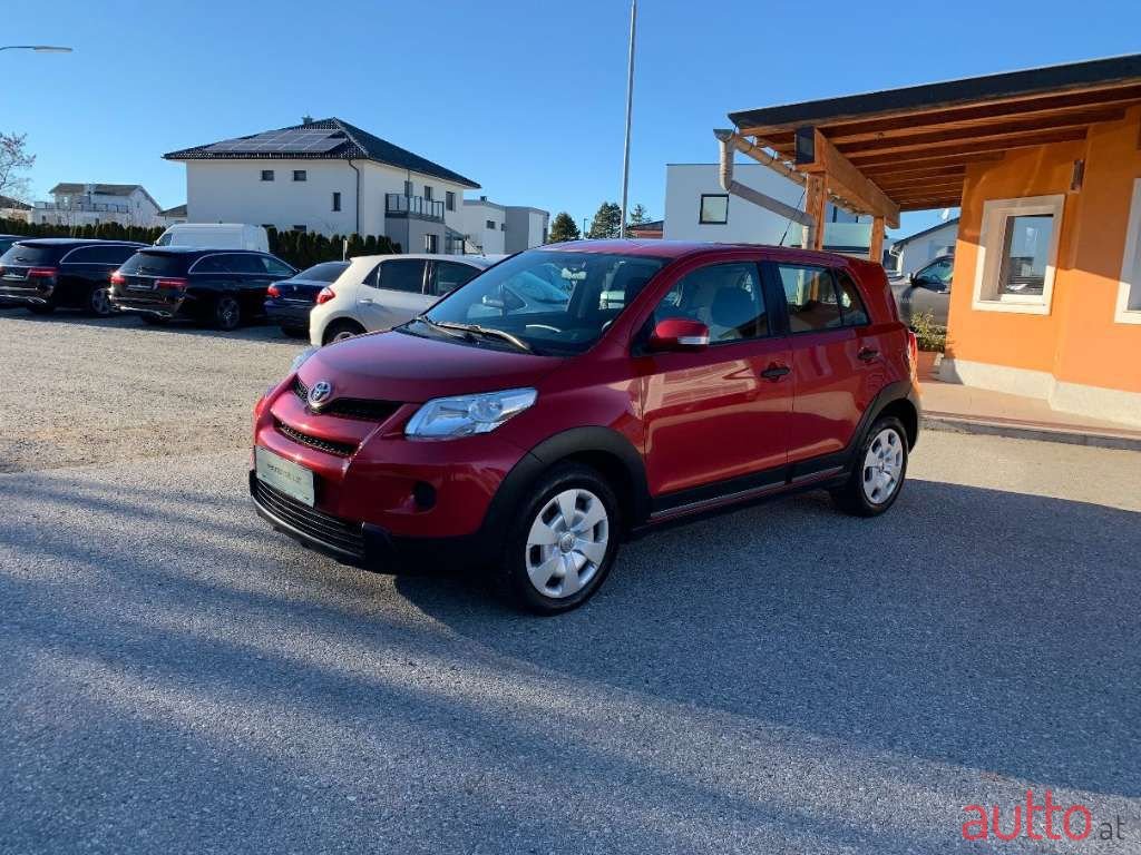 2009' Toyota Urban Cruiser photo #1