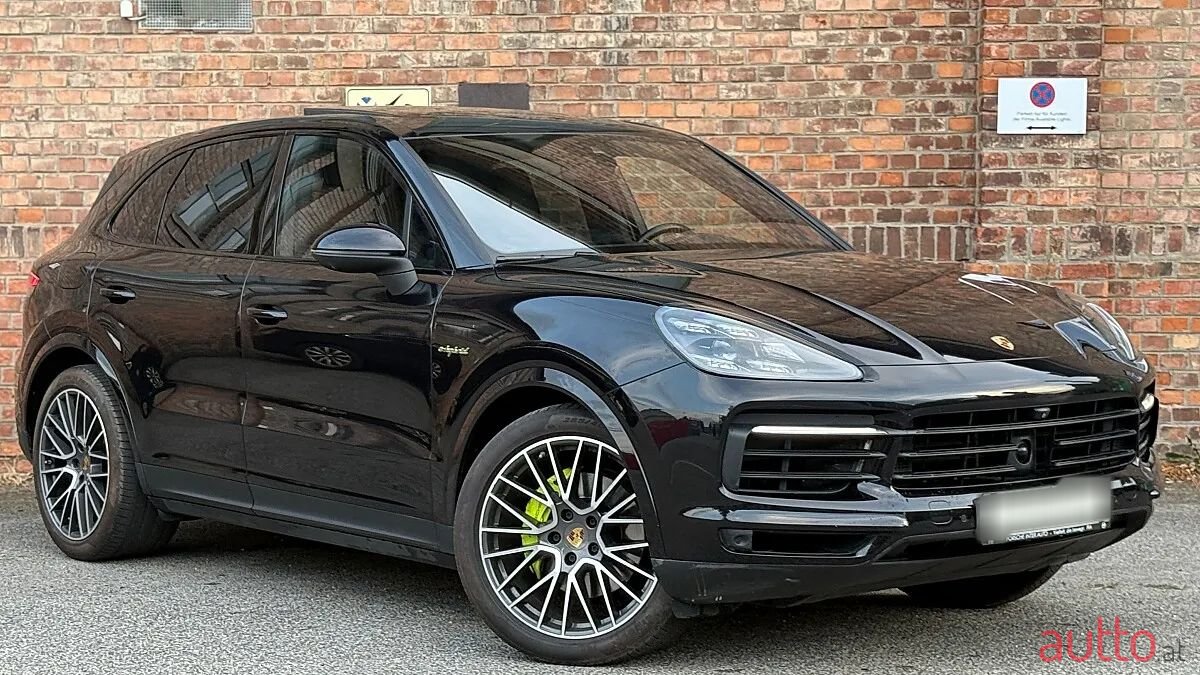 2018' Porsche Cayenne photo #4
