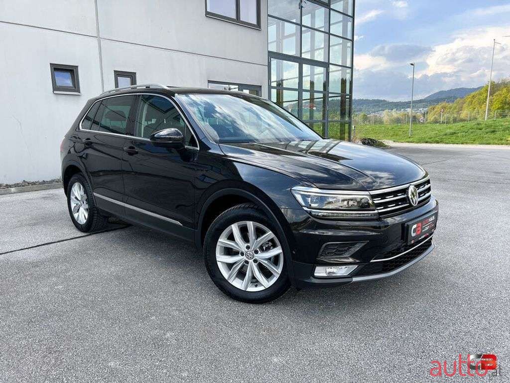 2016' Volkswagen Tiguan photo #3