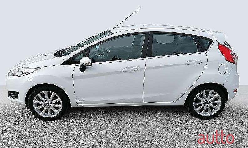 2015' Ford Fiesta photo #1