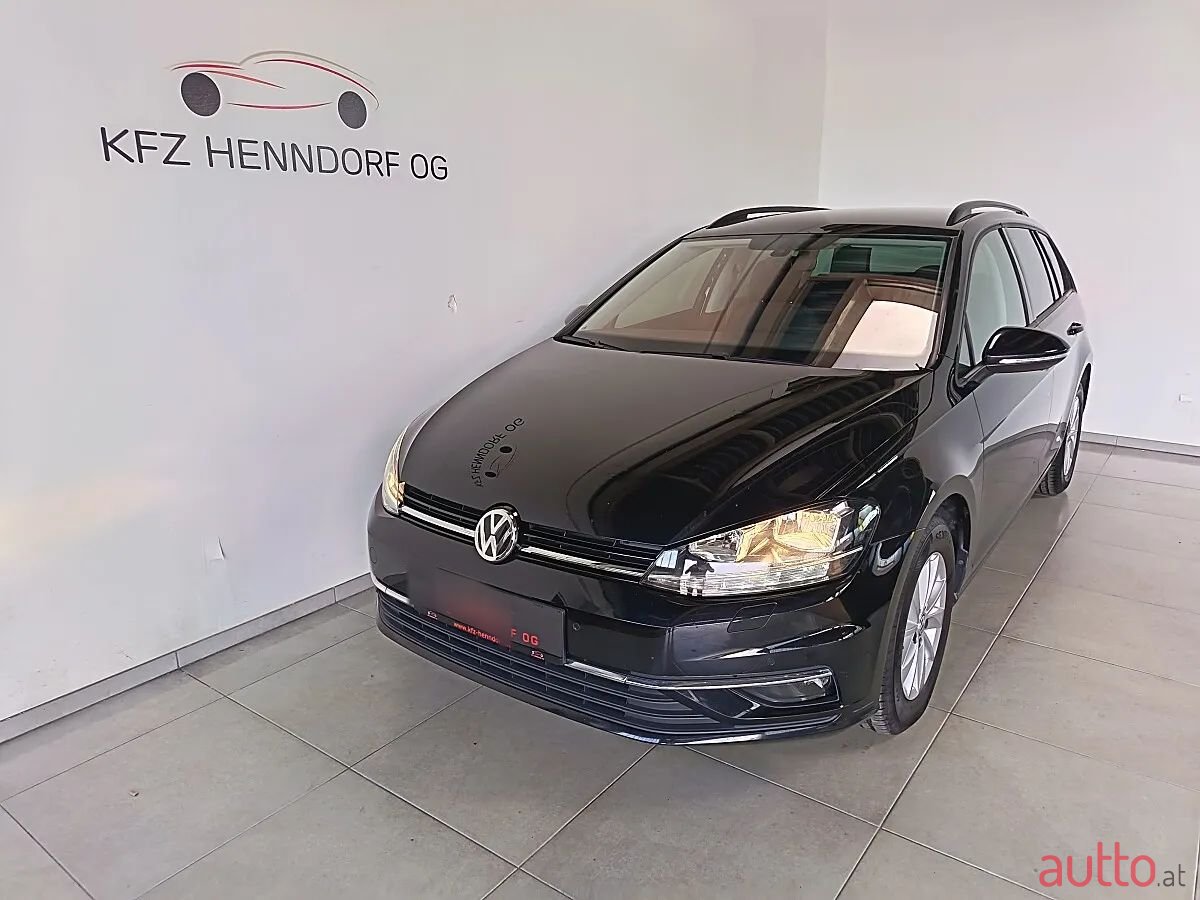 2019' Volkswagen Golf photo #1