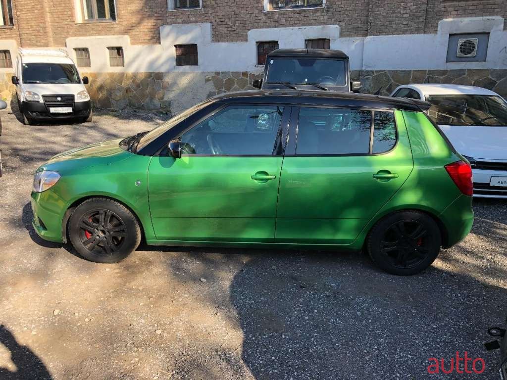 2010' Skoda Fabia photo #3