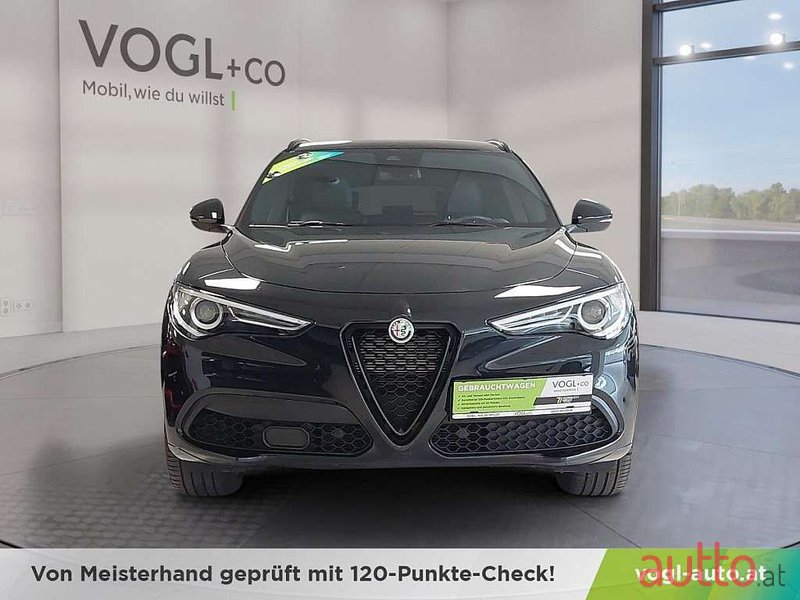 2022' Alfa Romeo Stelvio photo #4