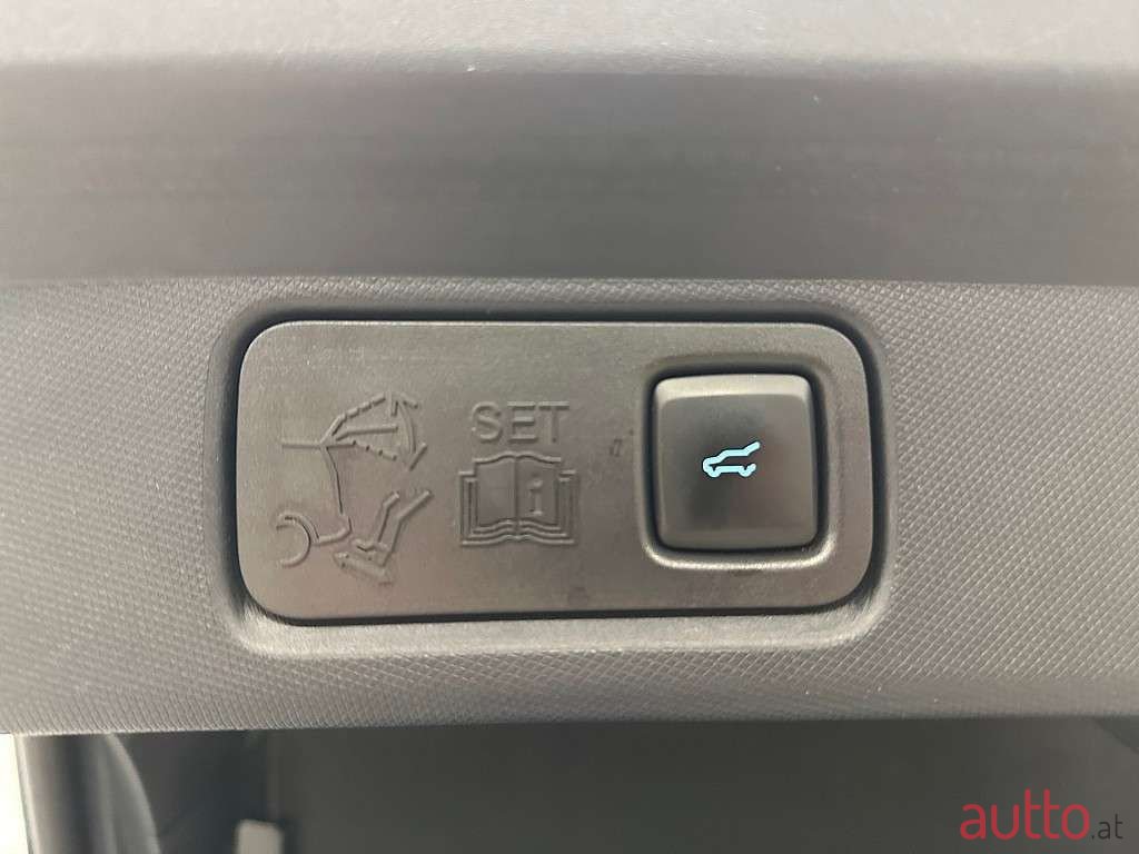 2022' Ford Mustang Mach-E photo #6