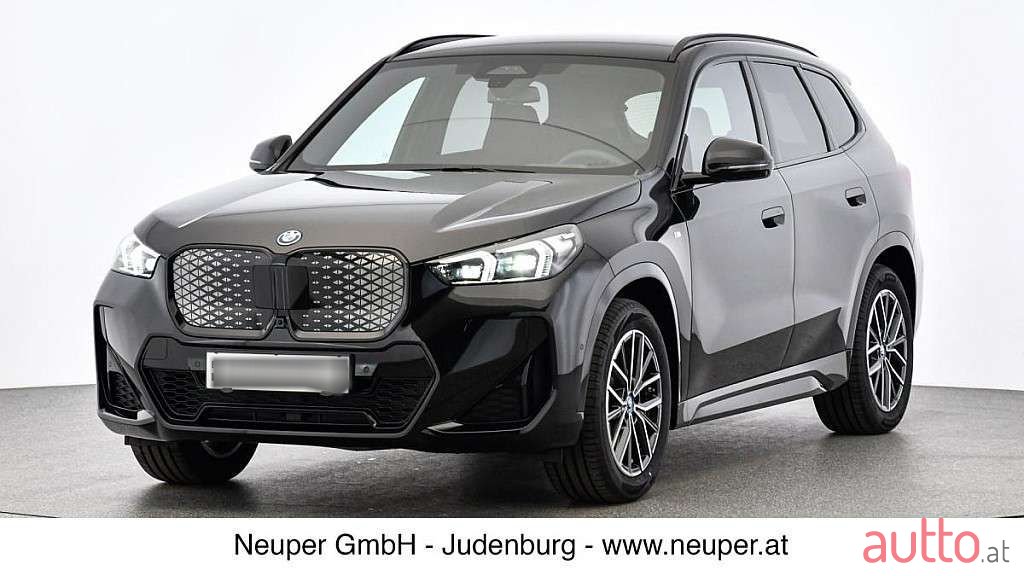 2024' BMW iX1 photo #1