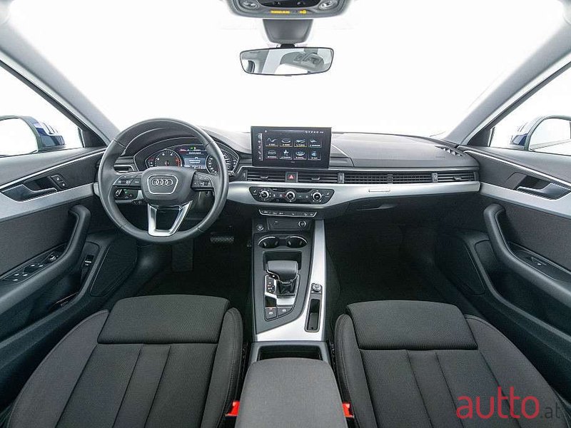 2022' Audi A4 Allroad photo #5