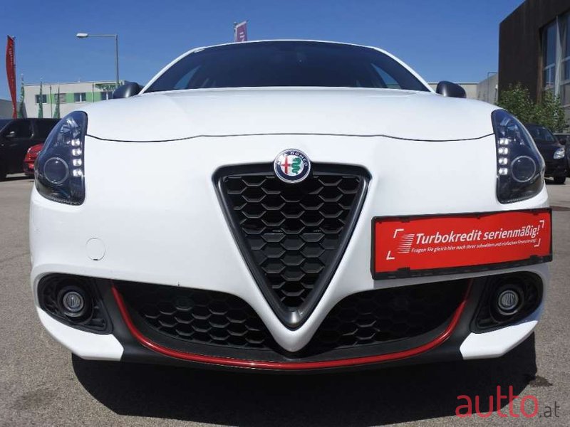 2016' Alfa Romeo Giulietta photo #4