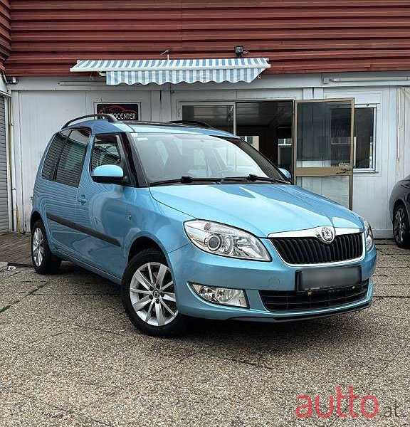 2011' Skoda Roomster photo #4