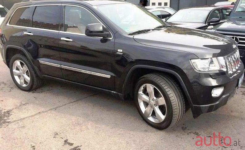 2013' Jeep Grand Cherokee photo #1