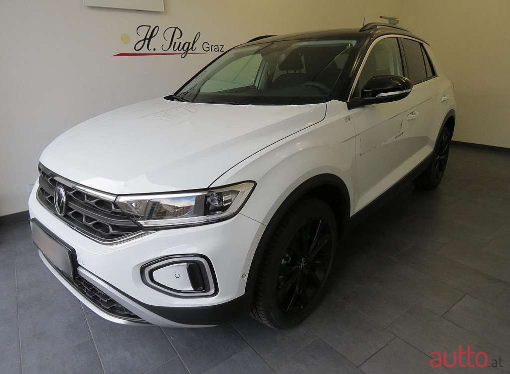 2023' Volkswagen T-Roc photo #1