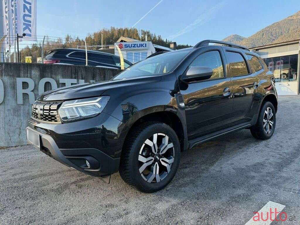 2023' Dacia Duster photo #2