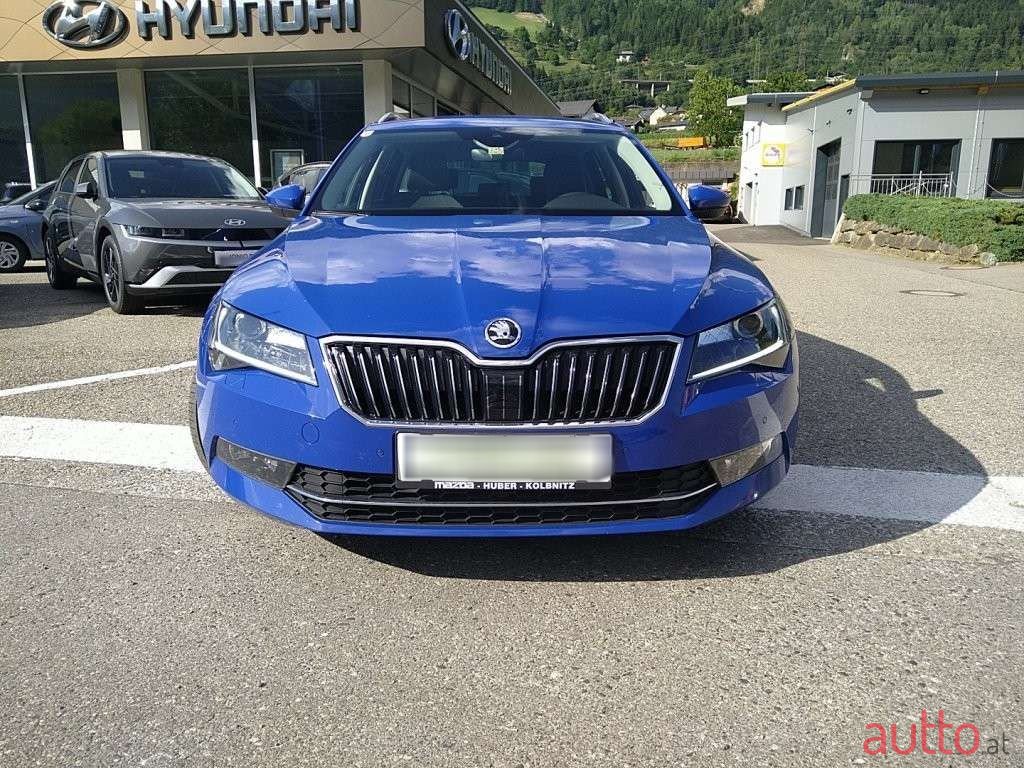 2018' Skoda Superb photo #2