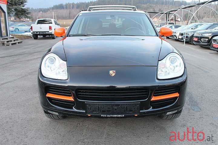2004' Porsche Cayenne photo #2