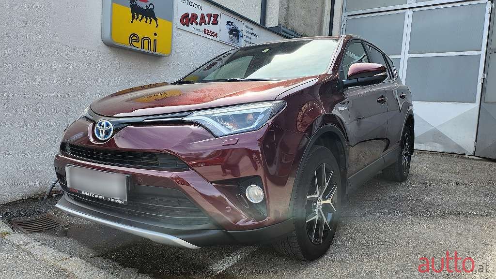 2016' Toyota RAV4 photo #1
