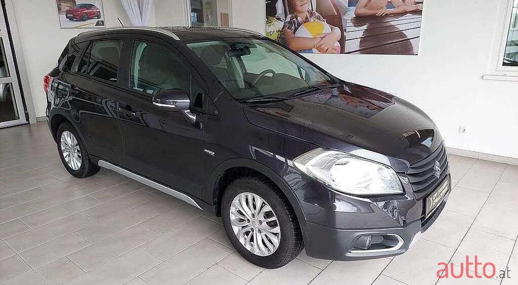 2014' Suzuki SX4 photo #1
