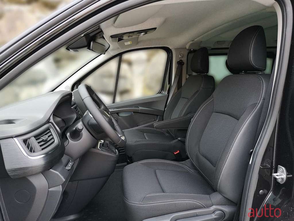 2023' Renault Trafic photo #5