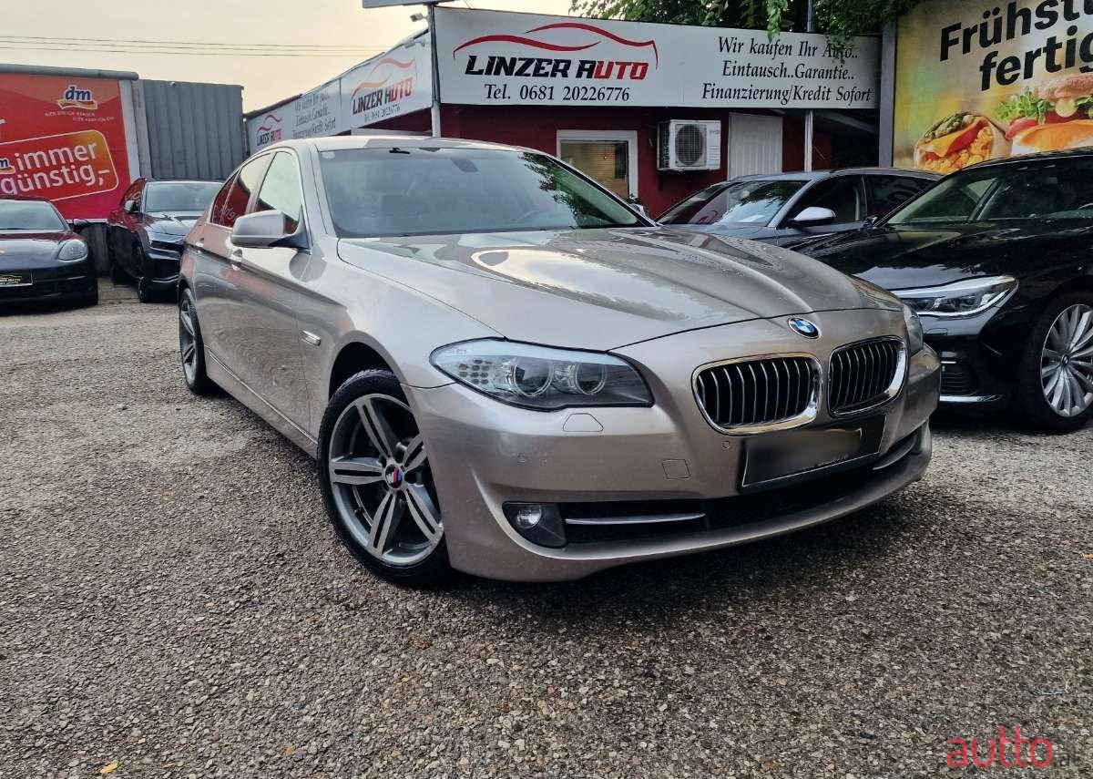 2012' BMW 5Er-Reihe photo #2