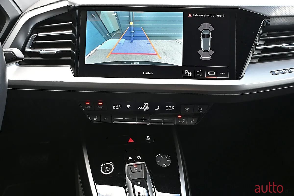 2023' Audi Q4 photo #6