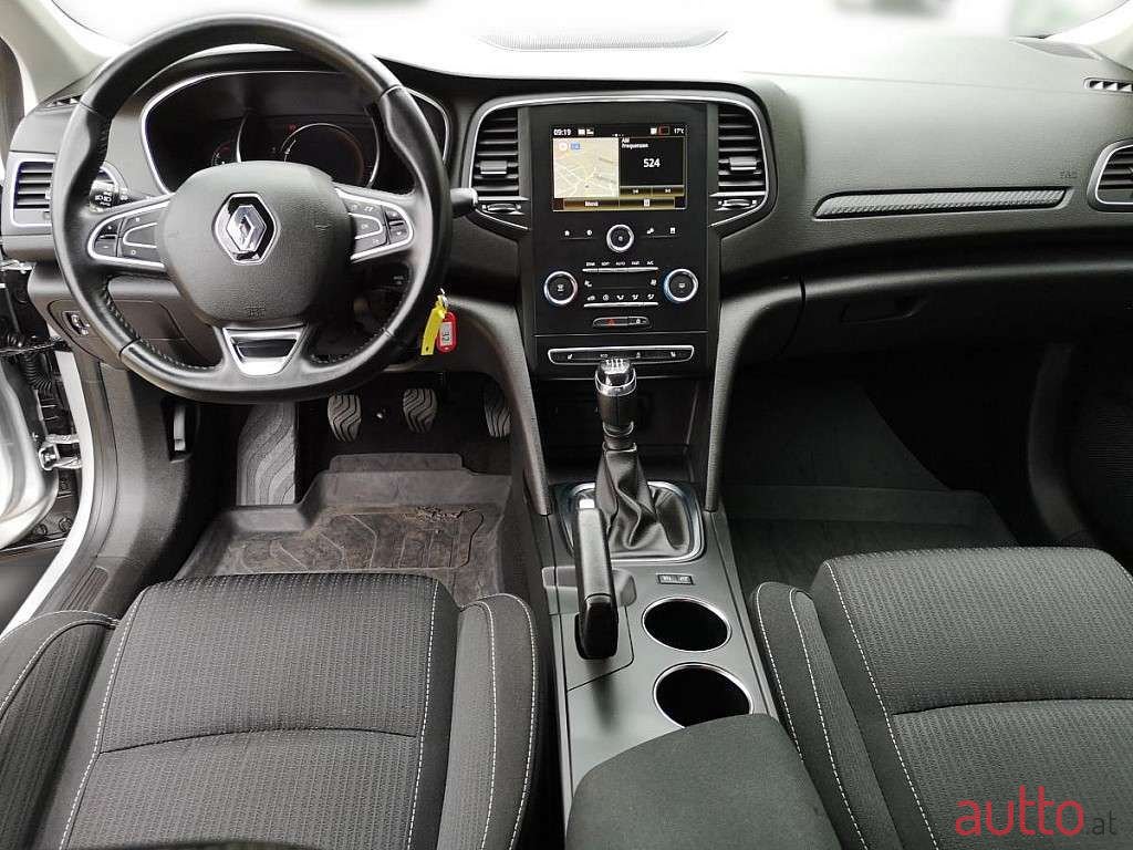 2019' Renault Megane photo #5