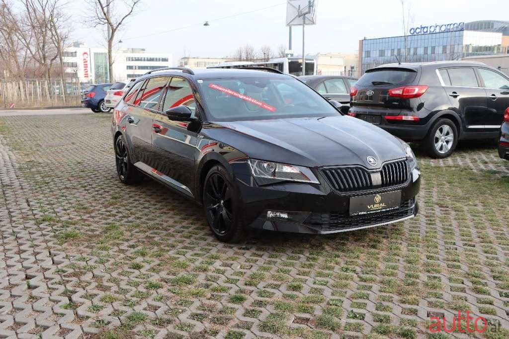 2019' Skoda Superb photo #3