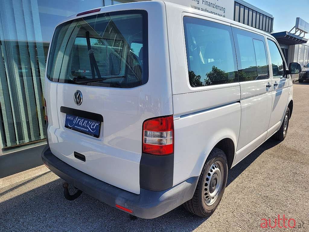 2011' Volkswagen T5 photo #5