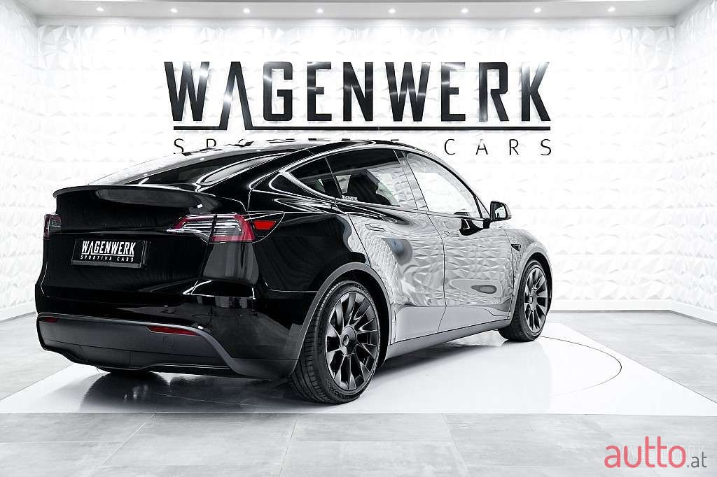 2024' Tesla Model Y photo #4