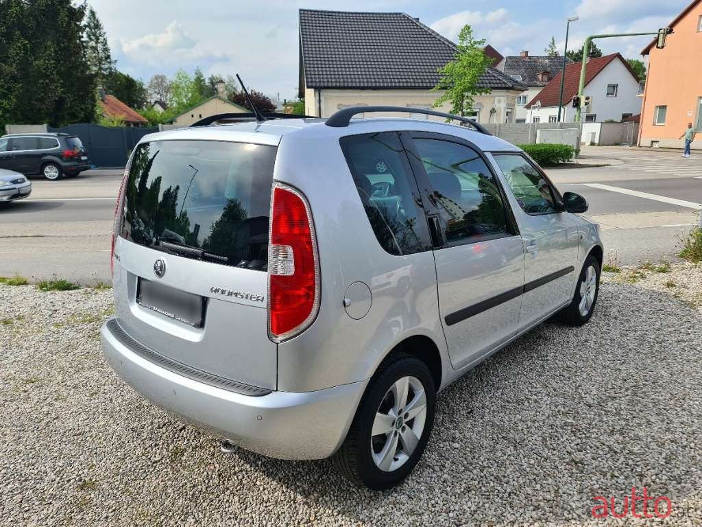 2014' Skoda Roomster photo #6