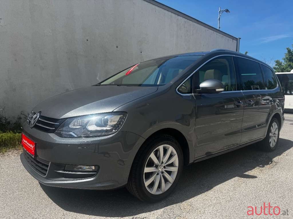 2014' Volkswagen Sharan photo #2