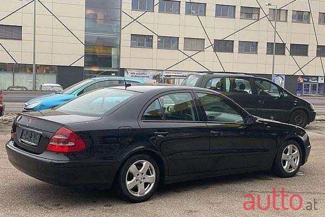 2004' Mercedes-Benz E-Klasse photo #1