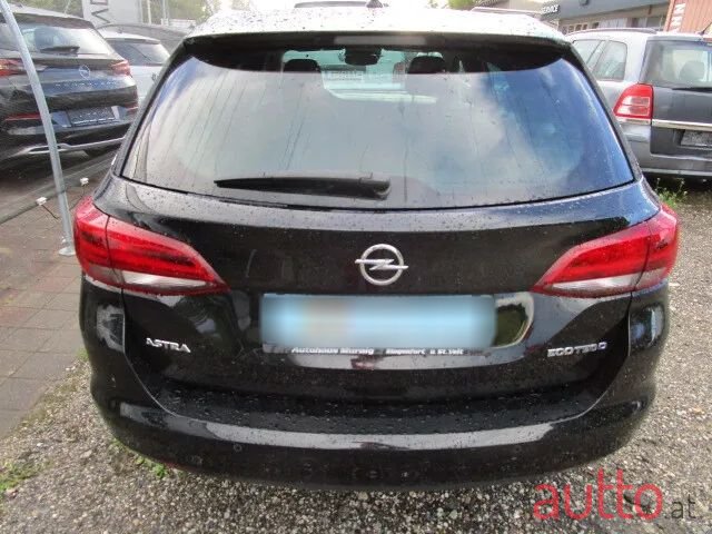 2019' Opel Astra photo #3