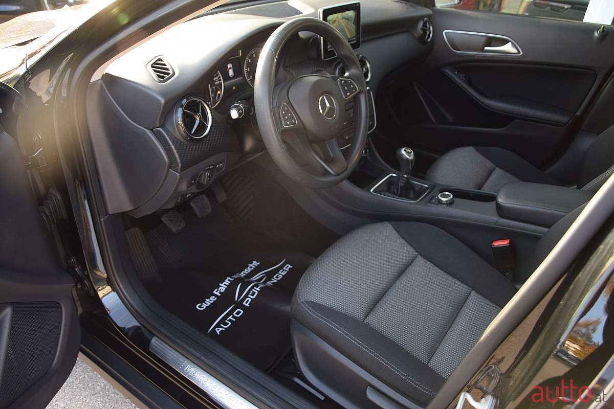 2016' Mercedes-Benz Gla-Klasse photo #4