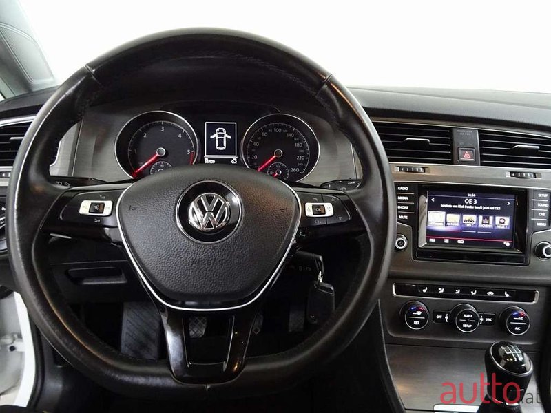 2013' Volkswagen Golf photo #5