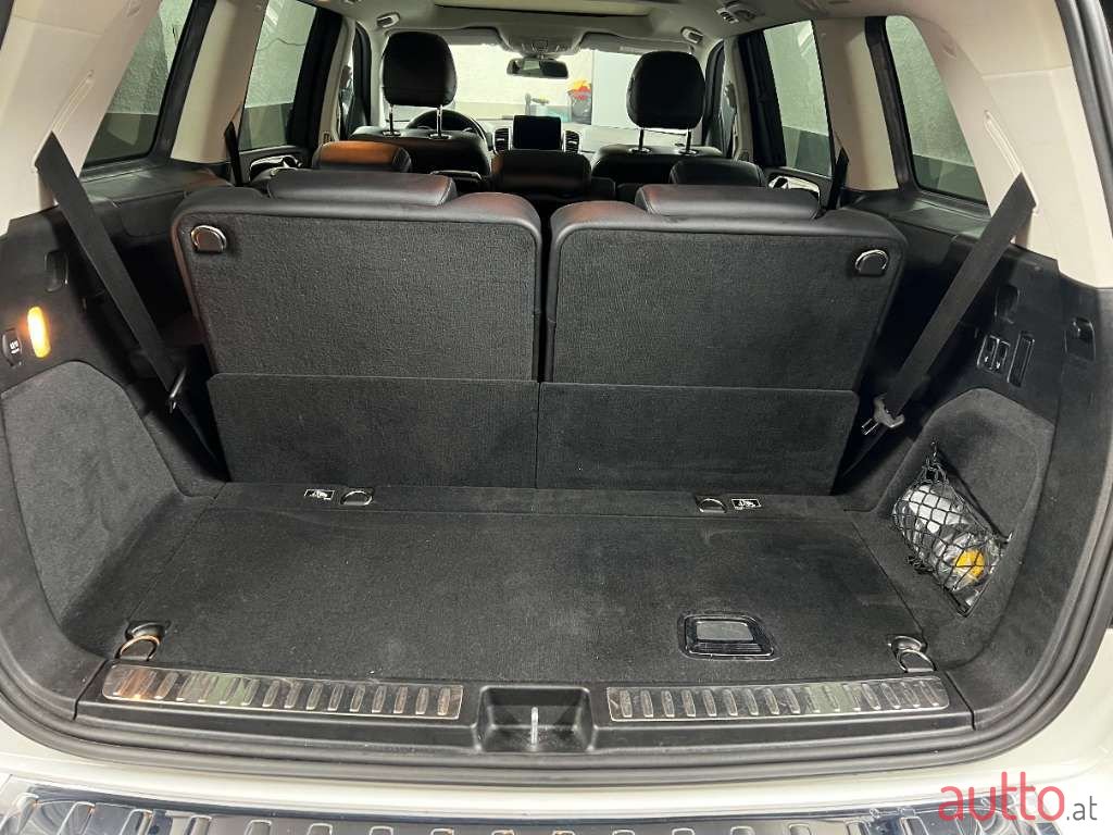 2019' Mercedes-Benz Gl-Klasse photo #6