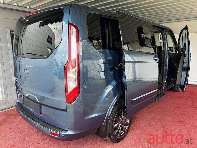 2021' Ford Tourneo photo #1