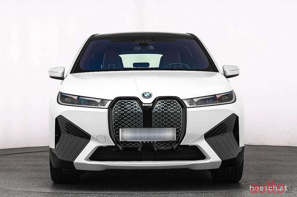 2023' BMW iX photo #2