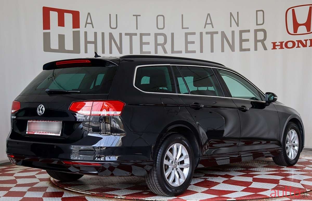 2019' Volkswagen Passat photo #2