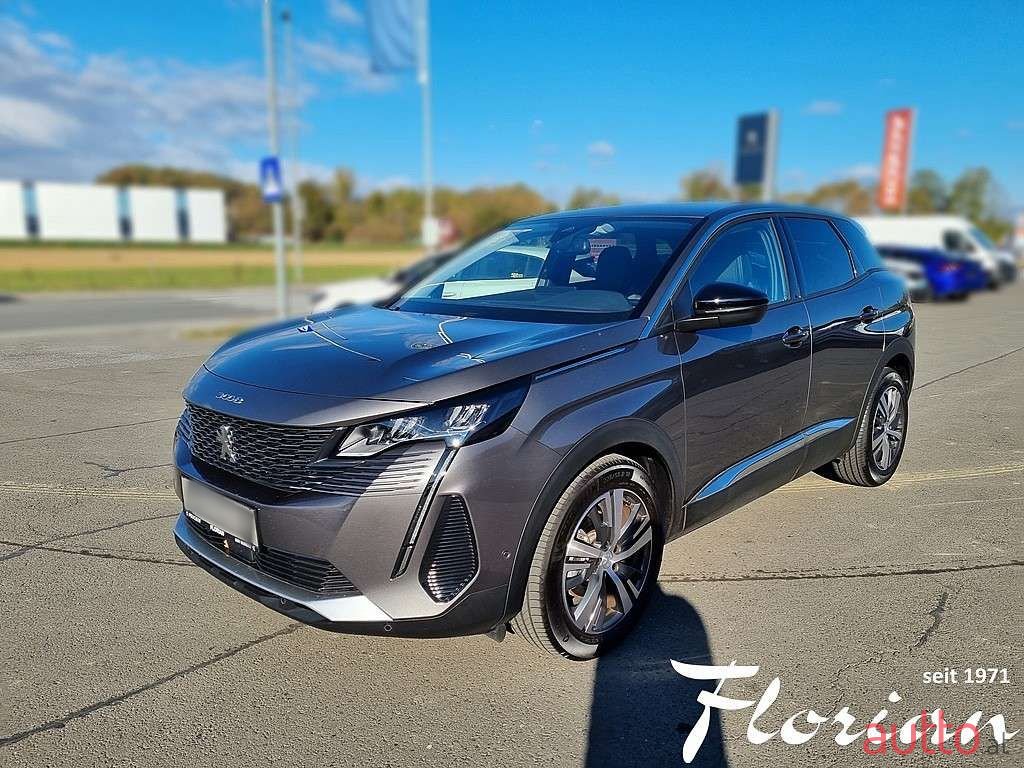 2022' Peugeot 3008 photo #2
