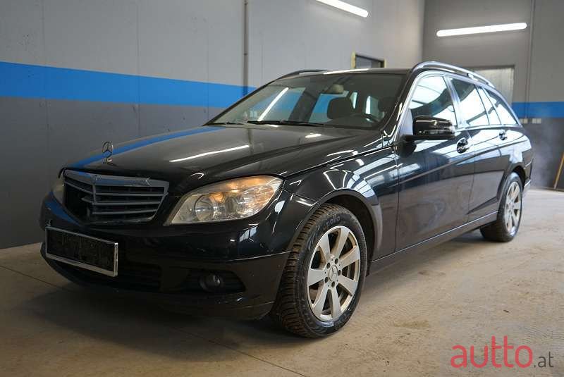 2009' Mercedes-Benz C-Klasse photo #1