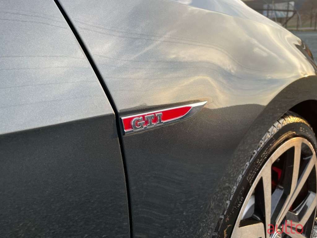 2016' Volkswagen Golf photo #5