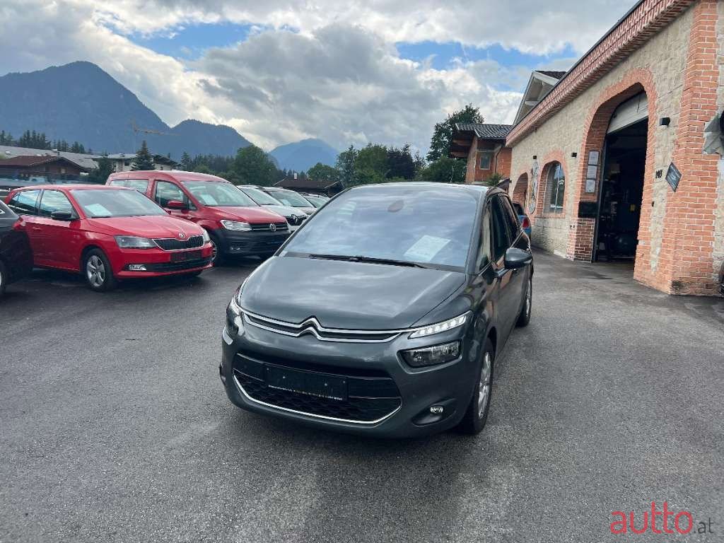 2015' Citroen C4 Picasso photo #4