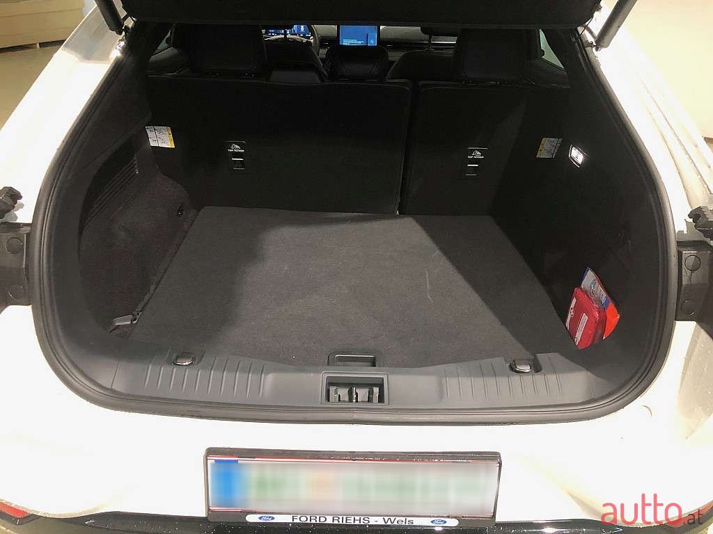 2023' Ford Mustang Mach-E photo #4