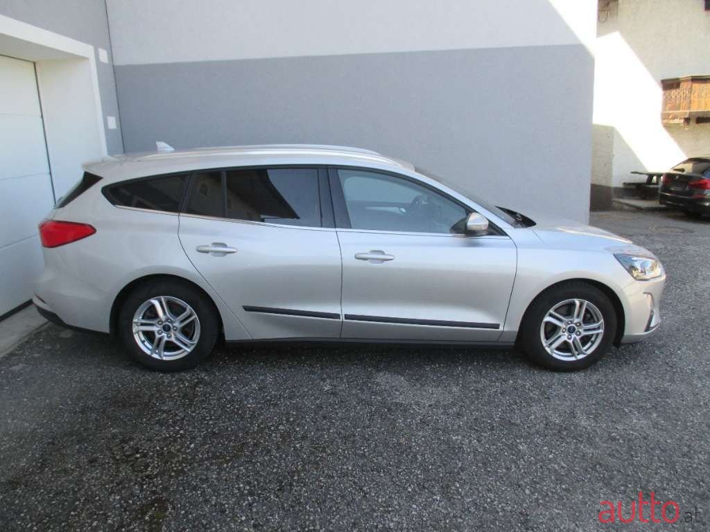 2019' Ford Focus photo #2