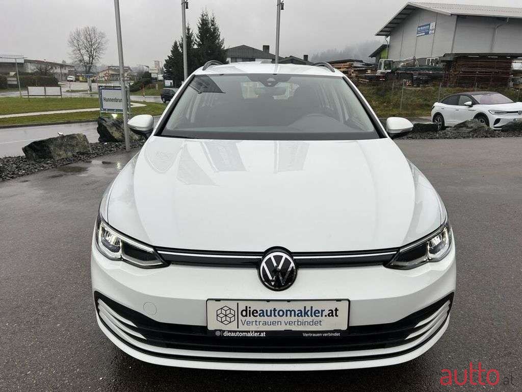 2022' Volkswagen Golf photo #4