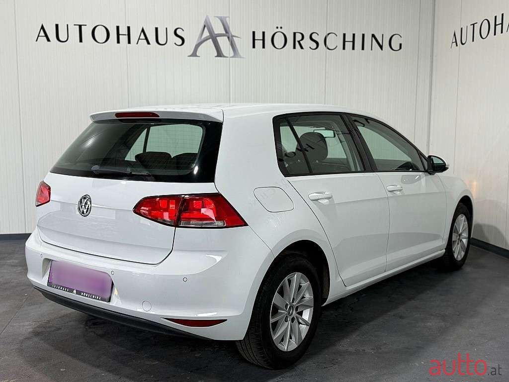 2014' Volkswagen Golf photo #6