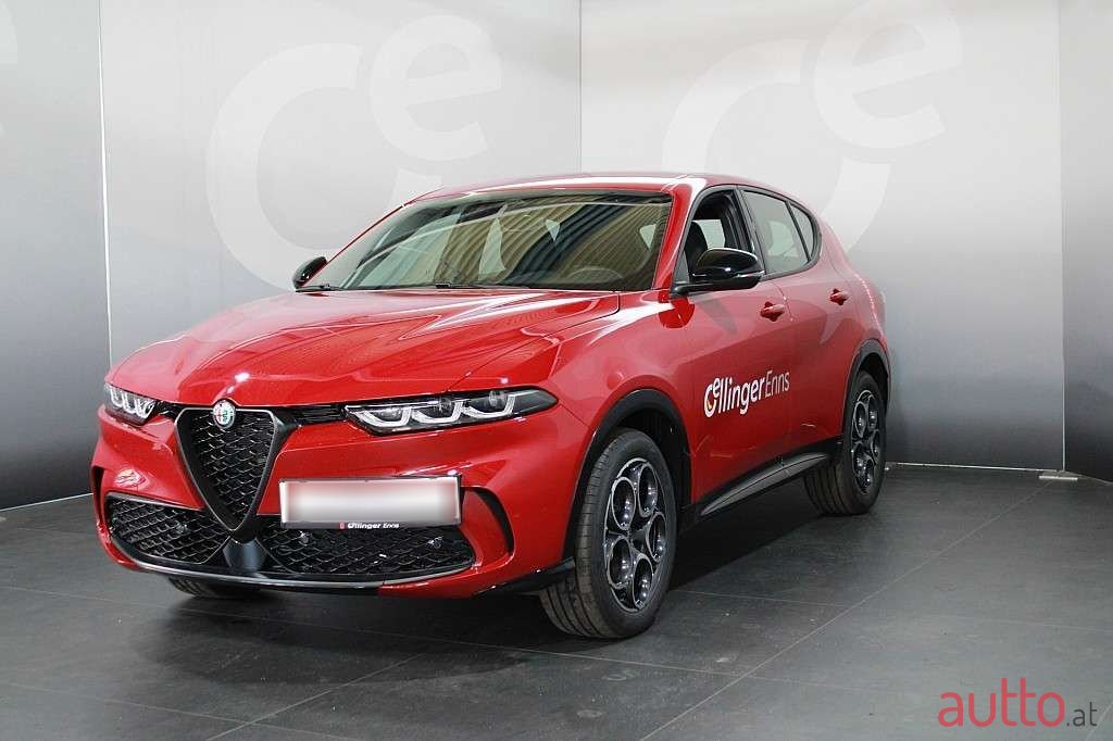 2024' Alfa Romeo Tonale photo #2
