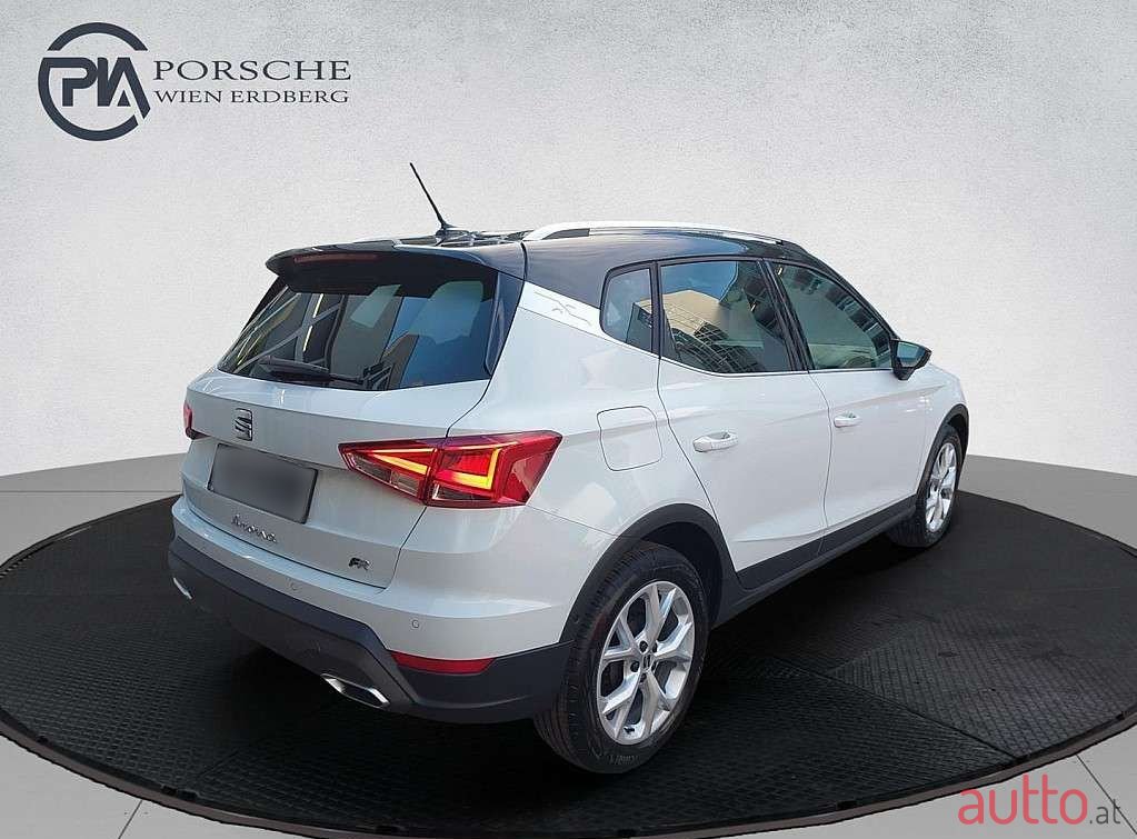 2023' SEAT Arona photo #2