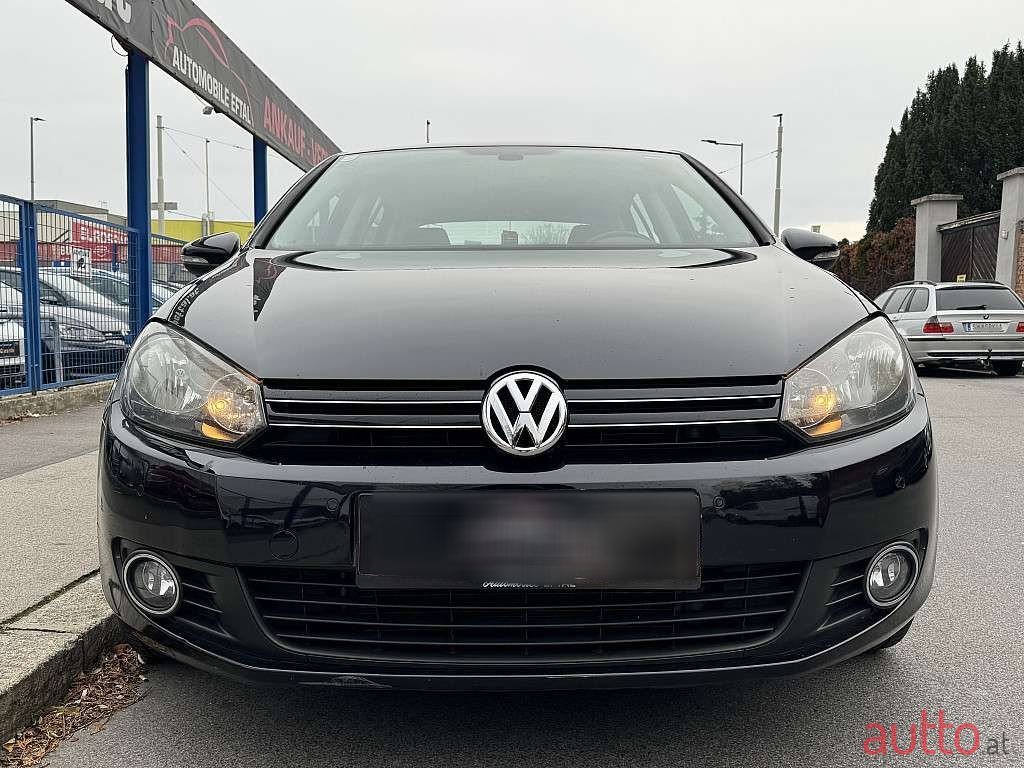 2010' Volkswagen Golf photo #2