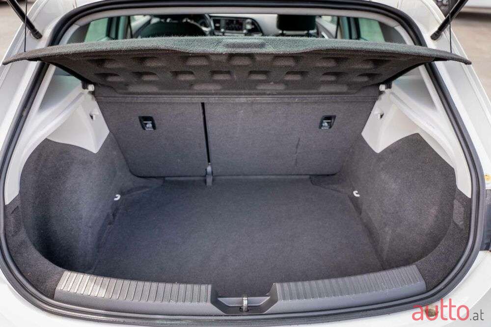 2016' SEAT Leon photo #5