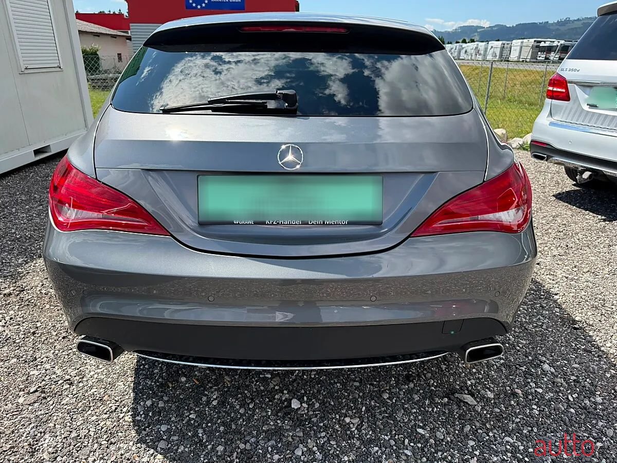 2016' Mercedes-Benz Cla-Klasse photo #3